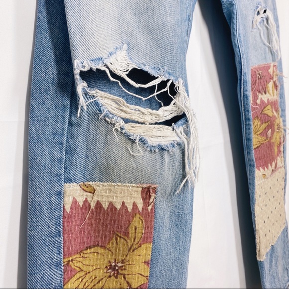 Levi’s Distressed Floral Patched 501 Jeans 27x32 - Picture 5 of 7